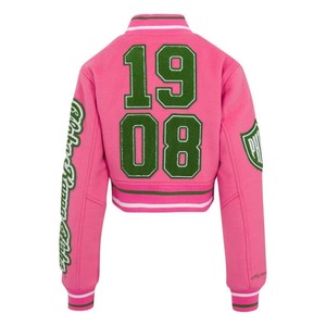 เสื้อแจ็คเก็ตตัวหนาแบบมีกระดุมสำหรับชมรมนักเรียนหญิง สีชมพู คุณภาพสูง แบบสั่งทำพิเศษ สำหรับฤดูหนาวและฤดูใบไม้ผลิ ผลิตจากผ้าขนสัตว์หนา ขายส่งจำนวนมาก - Product Image 2
