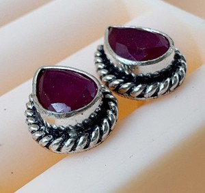 Handmade 925 Sterling Silver Teardrop <b>Red</b> Dyed Ruby Stud <b>Earrings</b> Vintage Style Fine Gemstone Jewelry Supplier - Product Image 2