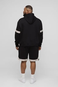 Ensemble sweat à capuche oversize avec appliqué et short de basketball - Product Image 2