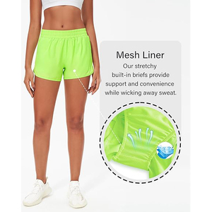 Shorts de sport pour femme vert néon, respirants, à séchage rapide, en polyester, avec ourlet incurvé, taille haute, pour l'entraînement et le fitness - Product Image 3