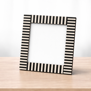 Cadre photo artisanal en résine et nacre à rayures verticales noires et blanches, décoration de table moderne pour la maison, cadeau - Product Image 2