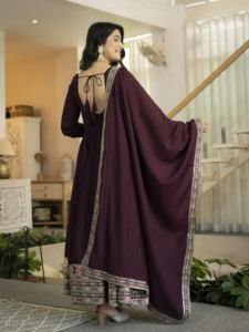 Conjunto de traje Anarkali de seda romana con bordado de lentejuelas, pantalón de microalgodón cosido y dupatta para fiestas, para mujer, MW 5075 - Product Image 6