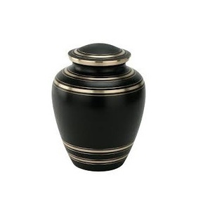 Urne de crémation décorative gravée par drapeau pour les cendres humaines Urne de crémation en aluminium en métal en forme de coeur - Product Image 3