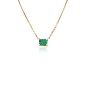 Collar con Colgante de Esmeralda Zambiana Minimalista, Estilo Solitario, en Oro Amarillo de 18K, Joyería de Alta Calidad, Regalo de Graduación - Product Image 3