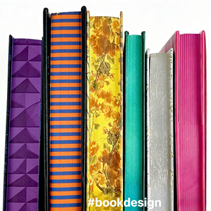 Edición Especial de Libro de Tapa Dura en Cartón con Borde Pintado y Rociado, Colección Romántica con Funda Protectora y Sobrecubierta - Product Image 4