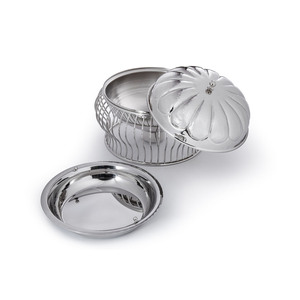 Elegant Silver Chafing Dish Featuring A Pumpkin Shaped Lid Cage <b>Stand</b> And Serving Spoon Ideal For Fine Dining Wedding Events - Product Image 4