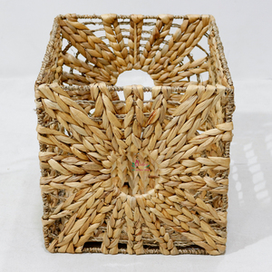 Cube de rangement carré en jacinthe d'eau tressée à la main, panier décoratif avec poignées découpées en motif soleil - Product Image 5