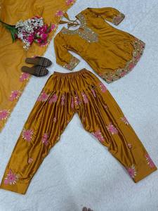 Ensemble Salwar Kameez indien moderne pour femmes avec doublure en satin japonais et micro-coton, séchage rapide, pour fêtes et mariages - Product Image 6