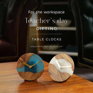 Relojes de escritorio para decoración del hogar personalizados para sala de estar, Relojes de pared de resina y madera natural de alta calidad a un precio razonable - Product Image 2