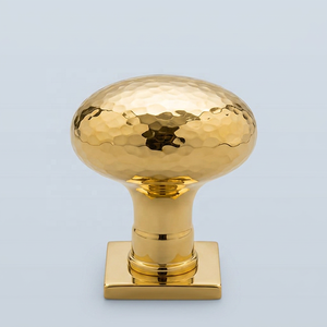 Poignée de meuble ovale en laiton martelé, finition dorée, pour tiroirs et portes de cuisine - Product Image 2