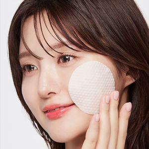 Tónico Facial Coreano Orgánico con Vitamina C en Spray, Calmante, Hidratante Profundo, para Todo Tipo de Piel, Textura Ligera y Acuosa - Product Image 2