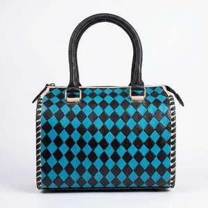 Bolsa de Viaje Deportiva de Lujo 100% Cuero Genuino, Mini Bolso de Mano de Alta Calidad, Estilo Vintage, Resistente al Agua, con Diseño Floral - Product Image 1