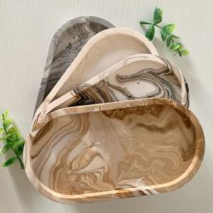 Elegantes Bandejas de Resina Hechas a Mano - Diseños Redondos y Ovalados para una Presentación Decorativa con Estilo - Product Image 2