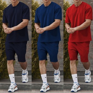 Ensemble T-shirt et short noir très demandé, haute qualité, logo personnalisé, impression en relief couleur unie, vente en gros pour hommes - Product Image 1