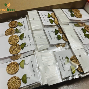 Boucles d'oreilles créoles en rotin artisanal léger bambou tissé Vintage lustre forme bohème paniers de rangement mode - Product Image 4