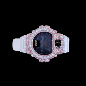 Reloj de Lujo con Diamantes de Moissanita de Primera Calidad, Diseño Completamente Adornado, Resistente al Agua, de Acero Inoxidable, Disponible para la Venta - Product Image 4