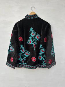 Elegante Chaqueta de Terciopelo Negro Bordada con Diseño Floral, Manga Larga, Cuello Alto, Estilo Bohemio, Ropa de Abrigo Otoñal para Mujer - Product Image 6