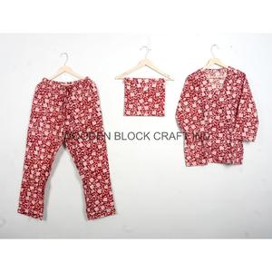 Conjunto de Pijama de Manga Larga con Cuello en V 100% Algodón Puro, Suave, Transpirable y Lavable a Máquina - Product Image 1