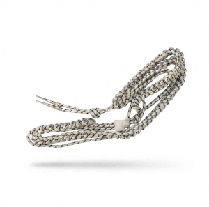 Accesorio de uniforme blanco y negro de Mylar Aiguillette profesional hecho a medida con dos puntas plateadas Equipo de defensa personal - Product Image 1