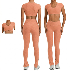 Conjunto Deportivo de Spandex para Mujer a Precio Económico, con Logotipo Frontal Personalizado, Top Ajustado y Pantalones Cortos, Material Spandex/Nylon, Gran Venta - Product Image 1