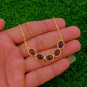 Collier superposé en améthyste violette - Chaîne en or plaqué 18 carats avec breloque - Bijou artisanal élégant de style bohème - Product Image 4