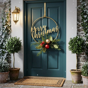 Couronne dorée élégante avec inscription Joyeux Noël, boules brillantes et brindilles de pin, décoration murale festive pour les fêtes - Product Image 2