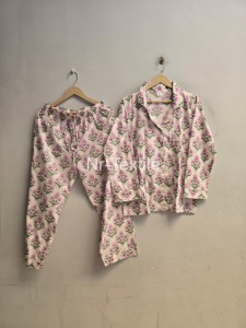 Ensemble de pyjama pour femmes en coton 100% imprimé floral, manches longues, coupe ample, col rabattu, vêtements de nuit, tenue décontractée de printemps - Product Image 1