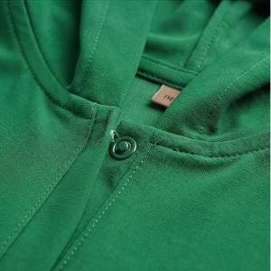 ชุดอาบายะห์สีดำเงา ผ้าวิสโคสเนื้อนุ่ม สไตล์อาหรับ เรียบร้อย สง่างาม แฟชั่นทันสมัย ทรงหลวมพร้อมเข็มขัดรัดเอว สำหรับผู้หญิงมุสลิม - Product Image 4