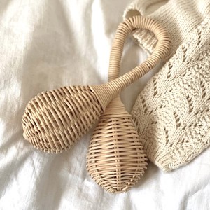 Main secouant enfant jouet rotin tissé en forme de bonbon hochet jouets sensoriels en gros hochet en bois cloches pour bébés - Product Image 4