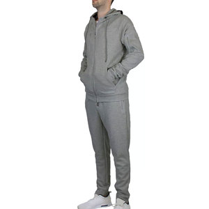 Survêtement personnalisé pour hommes, fabricant pakistanais, veste et pantalon, vêtements de sport respirants et performants pour les acheteurs mondiaux - Product Image 2