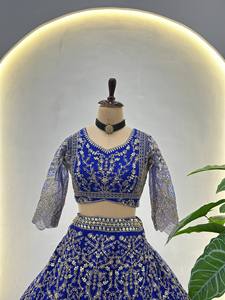 Lehenga Choli Tradicional Indio de Bollywood, Glamuroso y Elegante, de Última Moda, de Primera Calidad, para Bodas y Fiestas, Hecho con Materiales Reciclados - Product Image 4