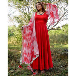 Ensemble de costume tie-dye en coton et mousseline de soie rouge pour femme - Taille XS - Product Image 6