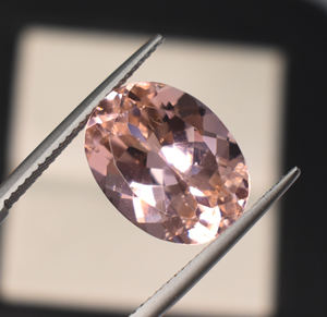 Piedra Preciosa Suelta de Morganita Color Durazno, Corte Ovalado, Excelente Calidad, para Anillos y Joyería, 16X12 mm, 11.50 Quilates - Product Image 5