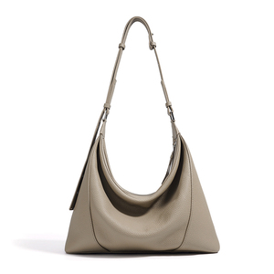 Sac à main élégant pour femme en cuir de vachette véritable, sac bandoulière et sac porté épaule en cuir pleine fleur. - Product Image 6