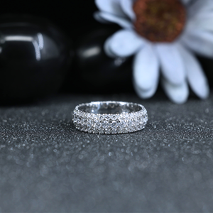 Anillo de Lujo con Pavé de Moissanita, Plata de Ley 925, Banda de Diamantes de Moissanita, Anillo de Boda para Mujer, Anillo Completo con Pavé, Joyería al por Mayor - Product Image 4