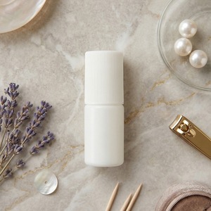 กาวติดเล็บปลอม [K-ESSENTIALS] แบบแปรง 3 กรัม สำหรับมืออาชีพ ติดเร็ว ทนนาน - Product Image 2