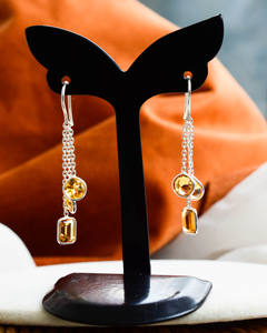 Pendientes de Plata de Ley con Citrino Dorado en Corte Cascada, Diseño Moderno para Mujer - Product Image 2