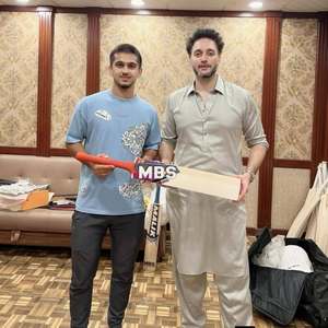 Batte de cricket MBS SA63 en érable, légère, durable, épaisseur 40 mm, équipement sportif de qualité compétition - Product Image 2