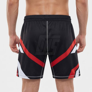 Shorts de combat élégants pour hommes, respirants et à séchage rapide, avec détail de fente latérale, pour l'entraînement, la gym et les sports. - Product Image 4