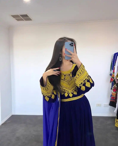 Robe de soirée pakistanaise traditionnelle multicolore Kuchi avec fermeture éclair et dentelle, haut de gamme, style ethnique vintage, boutonnée - Product Image 2