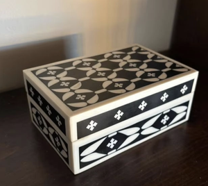 Hot Selling White Square Bone Inlay <b>Storage</b> Box with Resin Modern Oval Design Customizable Size Luxury Jewelry Box - Product Image 2