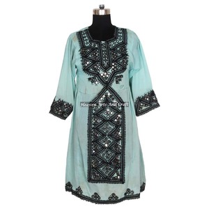 Colección de Vestidos Tradicionales Banjara Vintage Hechos a Mano en India con Bordado Balochi - Product Image 1
