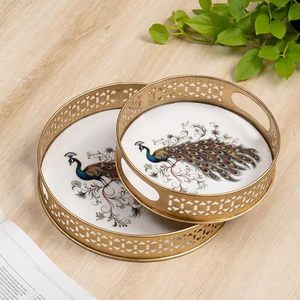 Juego de 2 bandejas de servir de hierro esmaltado con corte láser Pichwai Peacock, precio bajo, bandeja para flores - Product Image 1