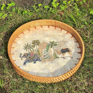 Plateau de service exquis fait main en rotin et nacre, élégant plateau décoratif pour table basse, ottoman, cuisine - Product Image 3