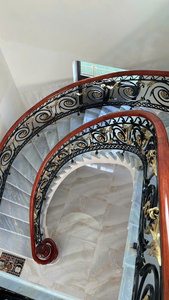 Barandilla de Escalera Moderna de Hierro Forjado, Pasamanos Decorativo de Metal para Balcón Interior, Balaustre de Diseño Personalizado, Recubrimiento en Polvo Duradero - Product Image 3