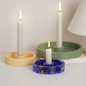 Porte-bougie unique en résine pour centre de table, fait main, design élégant, pour une décoration intérieure raffinée - Product Image 1