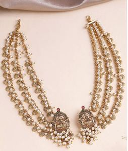 Elegante Juego de Joyería Tradicional Chapado en Oro con Diseño de Flor y Perlas para Fiesta, Boda o Novia, Estilo Étnico Clásico, con Cadena y Maang Tikka - Product Image 4