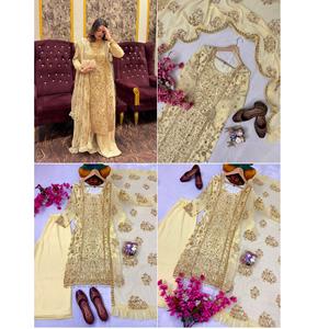 Ensemble Kurti et Palazzo à Broderies Lourdes et Paillettes avec Dupatta : Sublimez Votre Garde-Robe avec Cet Ensemble Kurti et Palazzo Nouveauté - Product Image 1