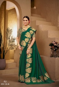 ผ้าไหมบาเนราสีพร้อมลายกุหลาบสวยงามที่ถักทออย่างประณีตทั้งขอบและพัลลู สำหรับงานแต่งงาน ราคาขายส่ง - Product Image 4