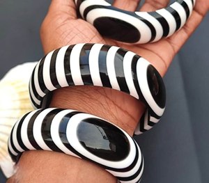 Juego de brazaletes de resina y metal a precio de fábrica, joyería informal de moda para fiestas, brazaletes de resina, regalos de cumpleaños para niñas - Product Image 5